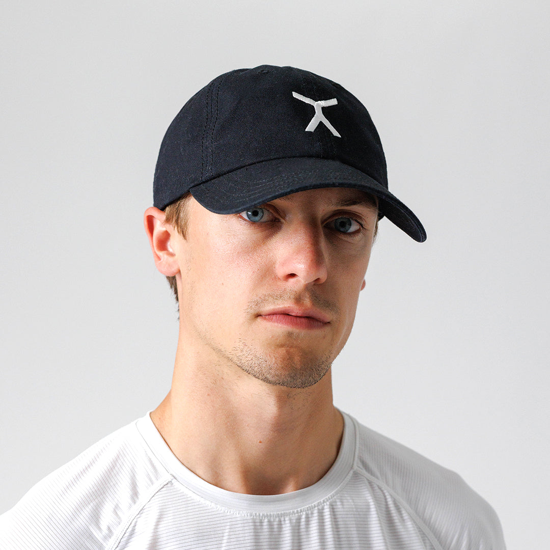 Flux-HAT-DH-Black-OnModel-1.jpg